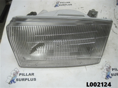 FORD F SERIES SUPERDUTY DRIVERS SIDE HEADLIGHT ASSEMBLY F81B-13006A