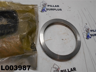 John Deere Retainer U42034
