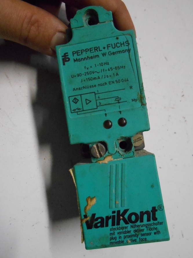 Details about   Pepperl And Fuchs Proximity Sensor Switch 10-60vdc New No Box NJ15 
