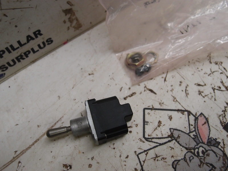 Honeywell 1NT1-7-NH Toggle Switch – On-Off-On, 10A 125VAC, Sealed OI, Open Box