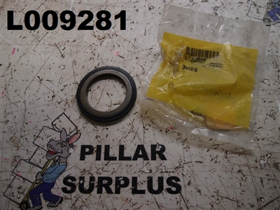 John Deere SEAL FRNT WHEEL AR26480
