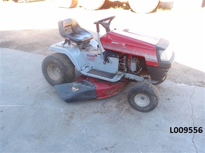 1992 Montgomery Ward Signature 2000 Elite Lawn Tractor