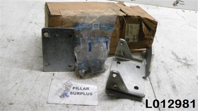 General Motors Body Hinge- Front Side(Right Side) 15521612